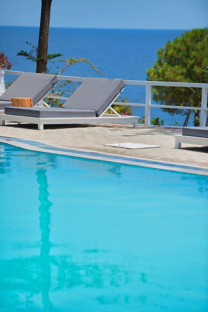 Akra Morea Hotel & Residences Monemvasia Exterior photo